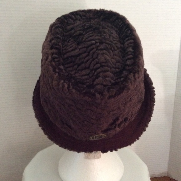 Lillie & Cohoe German faux fur Chelsea hat - Picture 4 of 9